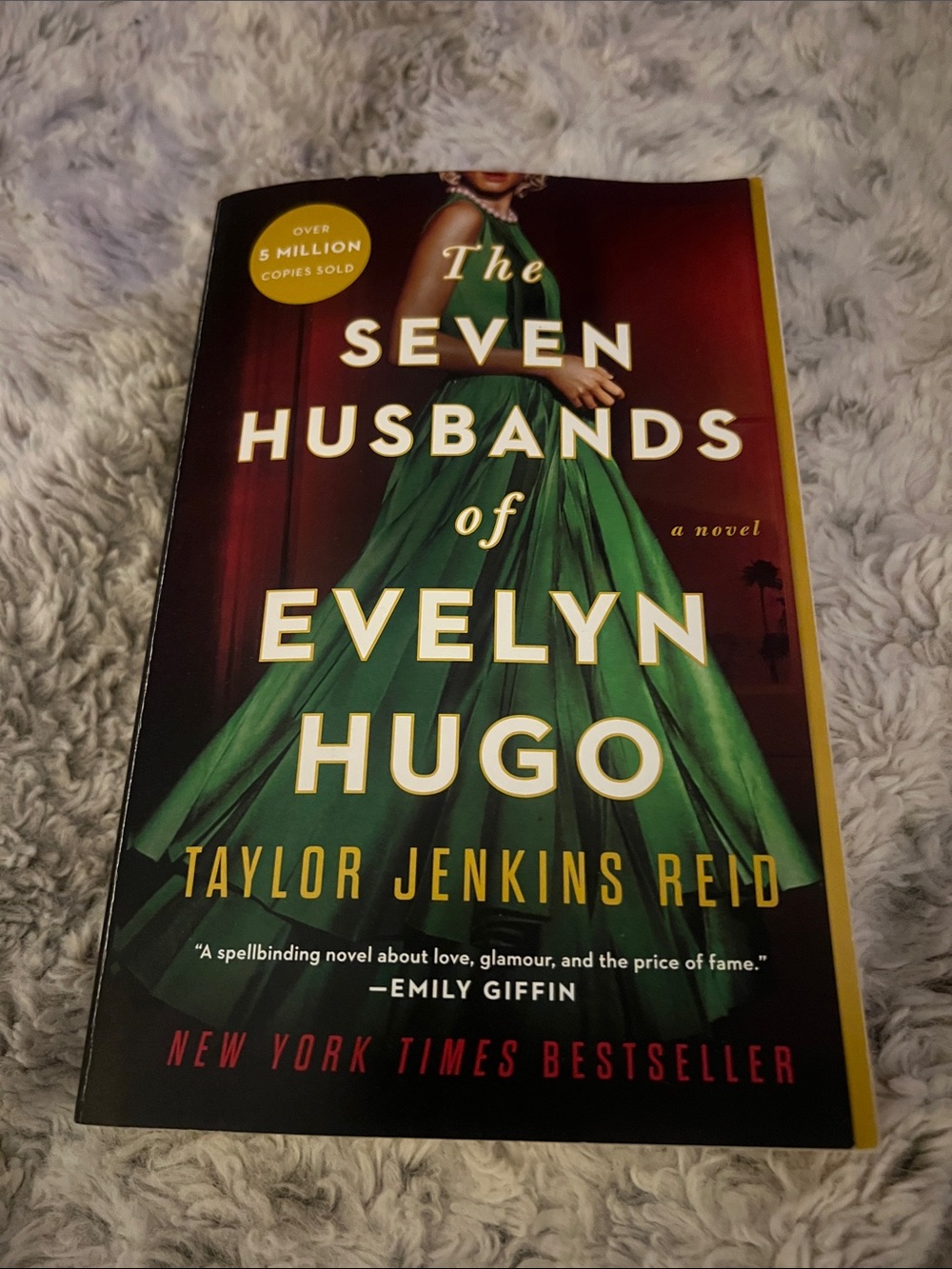 seven husbands of Evelyn Hugo paperback